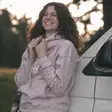 Verena Korn-Dünstl, Inhaberin von My Vantime, am VW T6.1 Caravelle